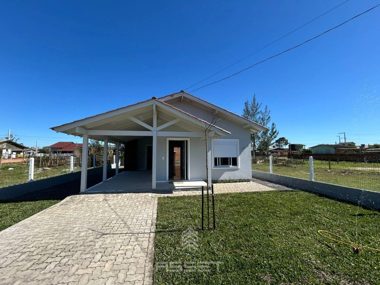 Home on Avenida Interpraias