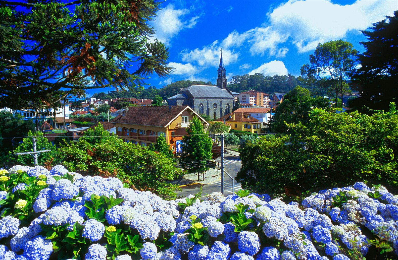 Southern Brazil coast, highlands and regional lifestyle
